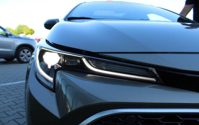 Toyota Corolla cena 112900 przebieg: 113819, rok produkcji 2021 z Biała małe 781